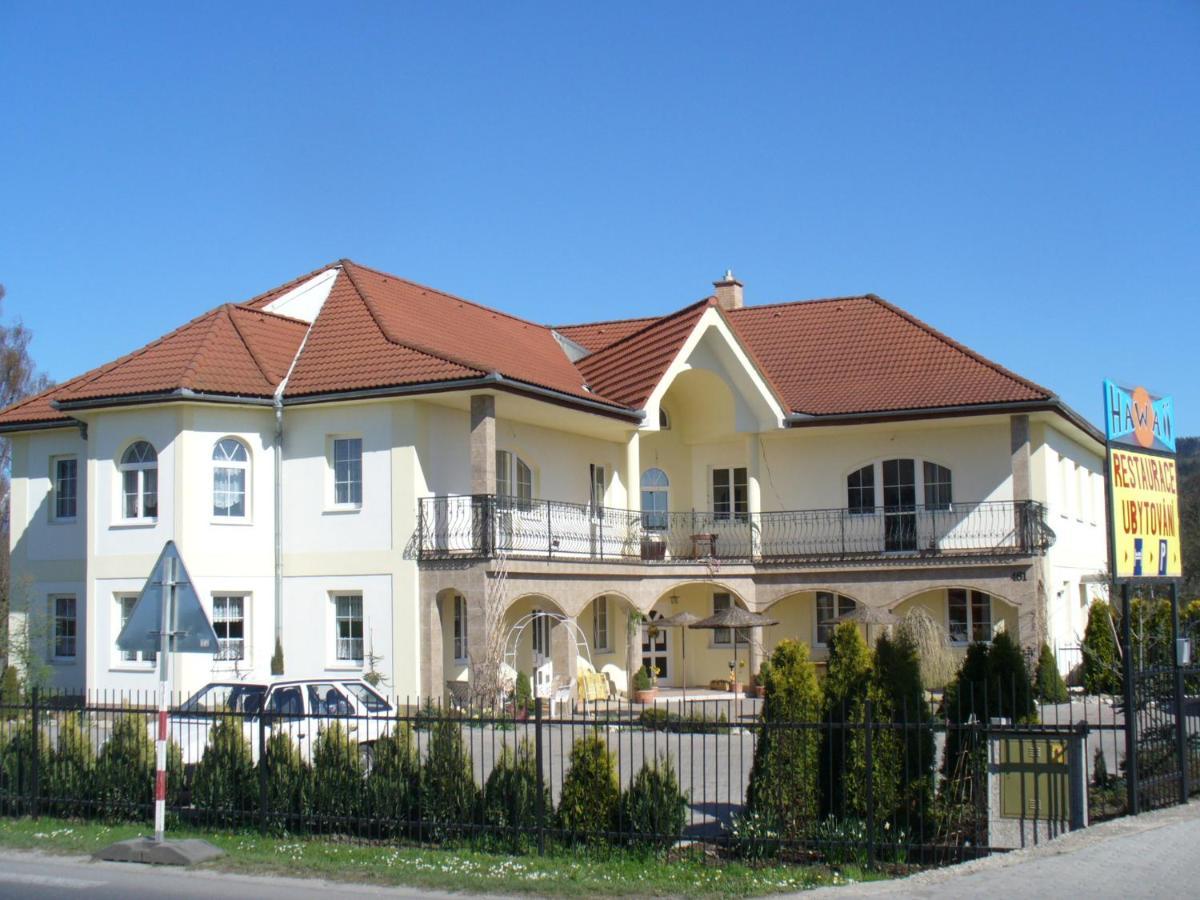 Villa Hawaii Rapotin Экстерьер фото